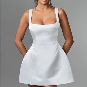 Chic White Sleeveless Mini Dress